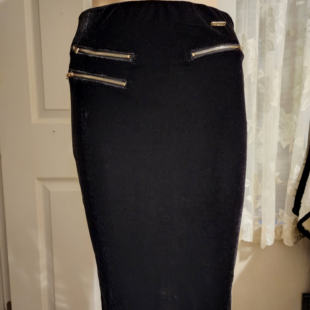 Guess black velvet midi pencil skirt. Size 27